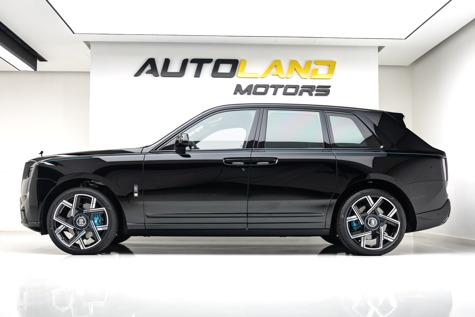 2025 ROLLS ROYCE CULLINAN |BLACK BADGE | BESPOKE AUDIO SYSTEM | FULL OPTION |